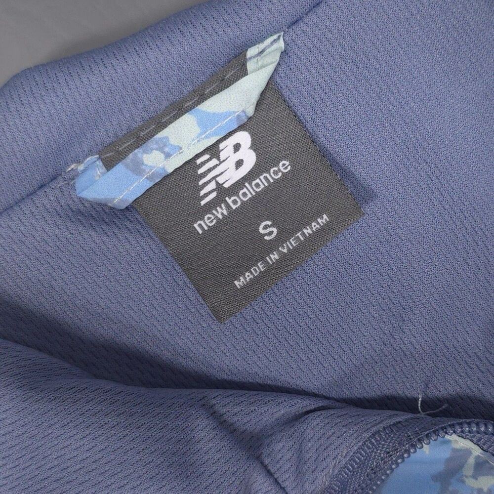 NEW BALANCE Women’s New Active Hoodie SMALL Windbreaker Floral Blue Jacket - Picture 2 of 13